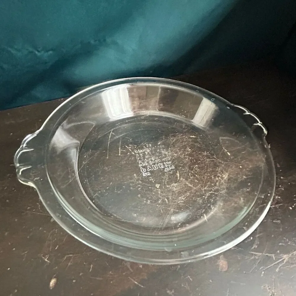 2 Vintage GL163-Pyrex #207 Pie Plate Clear Glass 18cm Scalloped Handles